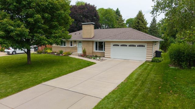 3314 Belden Drive NE, Saint Anthony, MN 55418