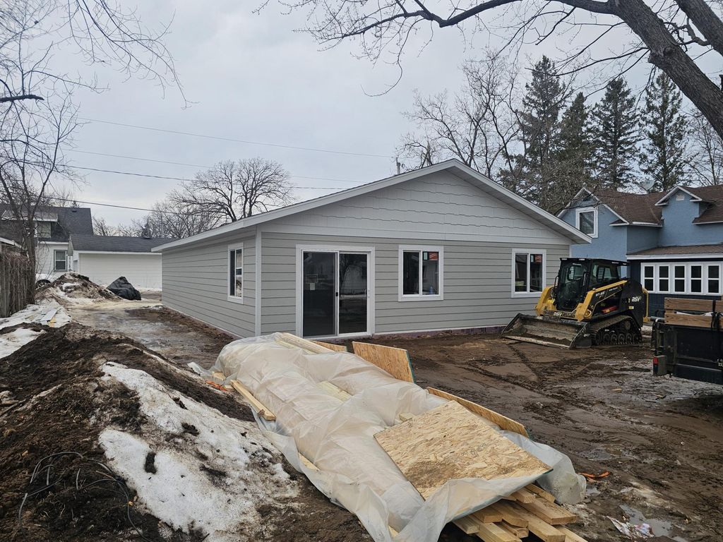 424 Erie Avenue, Crosby, MN 56441