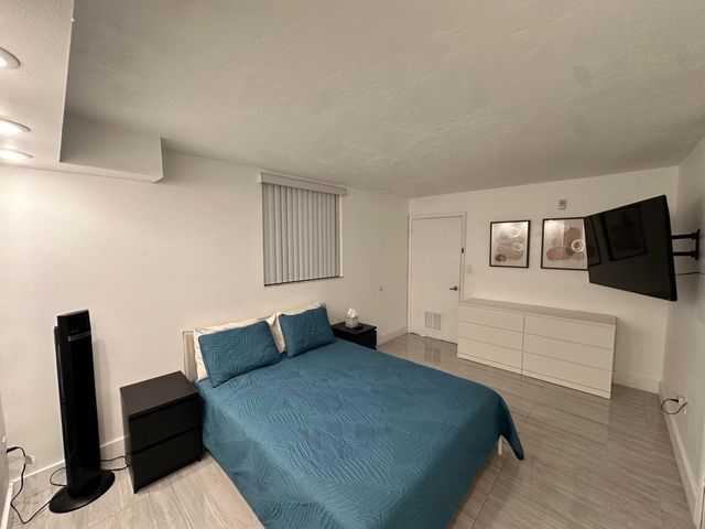 102 SW 6th Avenue 206, Miami, FL 33130