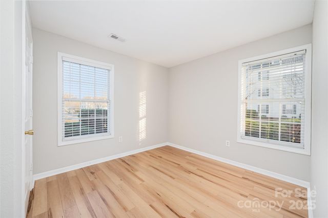 1182 Plaza Walk Drive, Charlotte, NC 28215