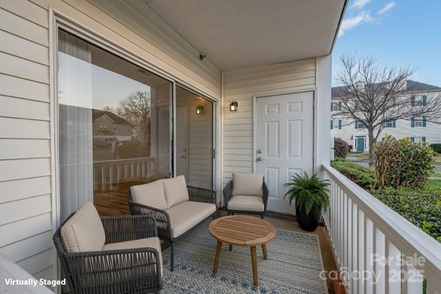 1182 Plaza Walk Drive, Charlotte, NC 28215