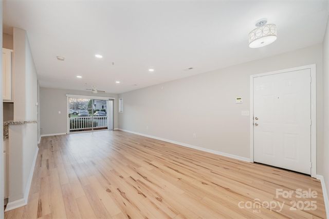 1182 Plaza Walk Drive, Charlotte, NC 28215