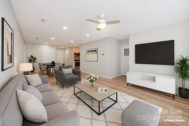 1182 Plaza Walk Drive, Charlotte, NC 28215