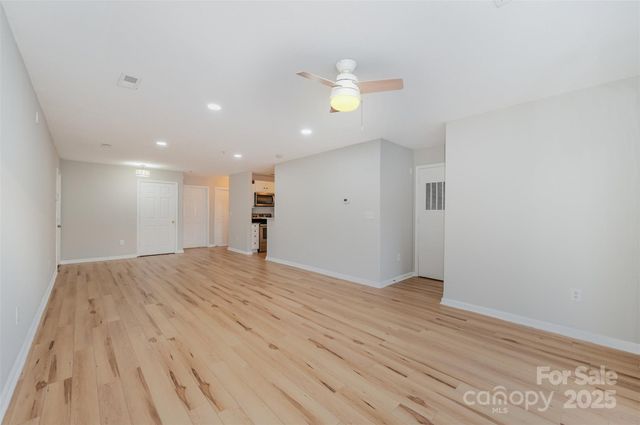 1182 Plaza Walk Drive, Charlotte, NC 28215