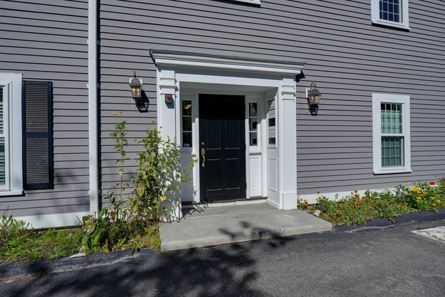 394 Lowell St 19, Lexington, MA 02422