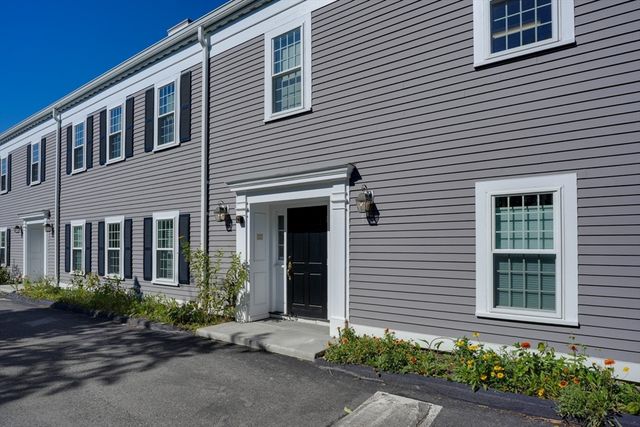 394 Lowell St 19, Lexington, MA 02422