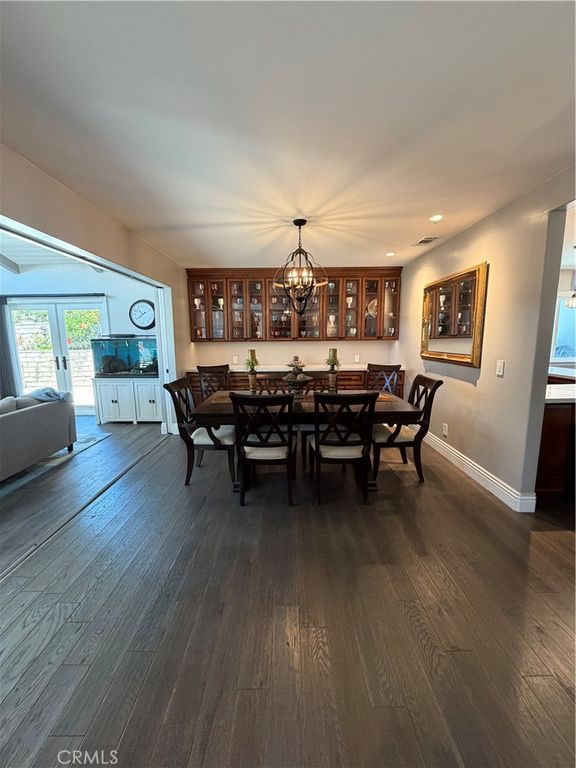 Image 12 of property listing at 401 meadowbrook Drive, Santa Maria, CA 93455