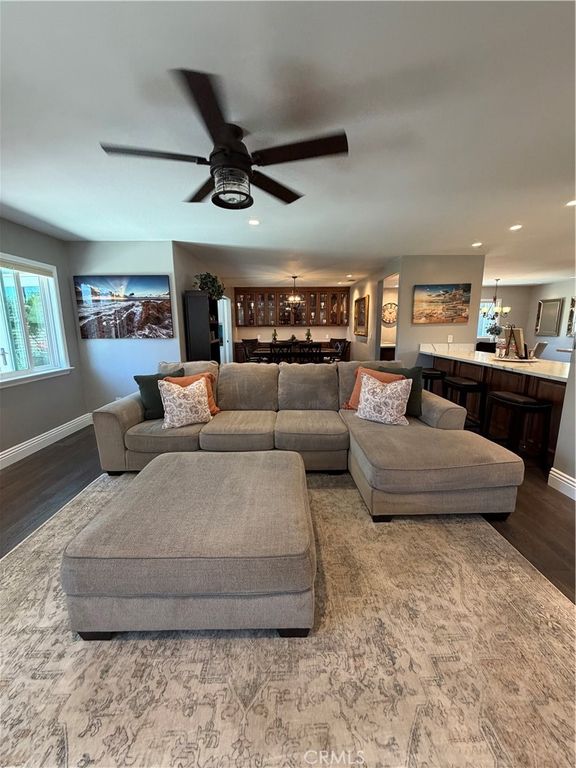 Image 13 of property listing at 401 meadowbrook Drive, Santa Maria, CA 93455