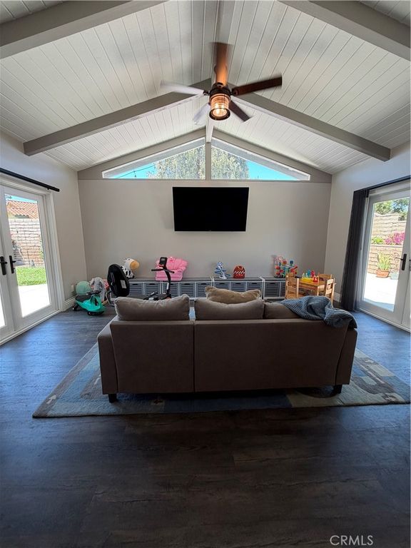 Image 15 of property listing at 401 meadowbrook Drive, Santa Maria, CA 93455