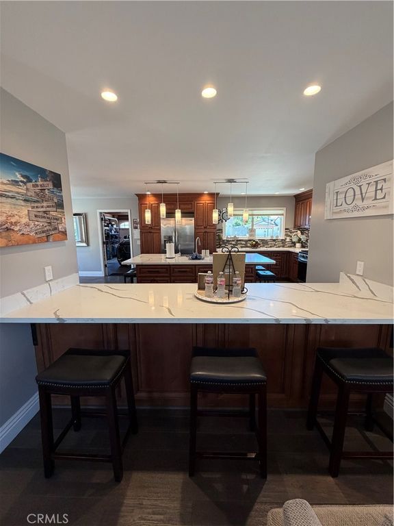 Image 16 of property listing at 401 meadowbrook Drive, Santa Maria, CA 93455