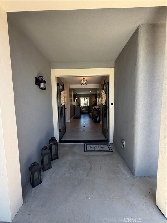 Image 5 of property listing at 401 meadowbrook Drive, Santa Maria, CA 93455