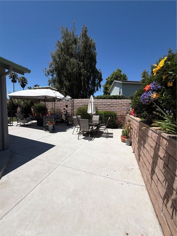 Image 51 of property listing at 401 meadowbrook Drive, Santa Maria, CA 93455