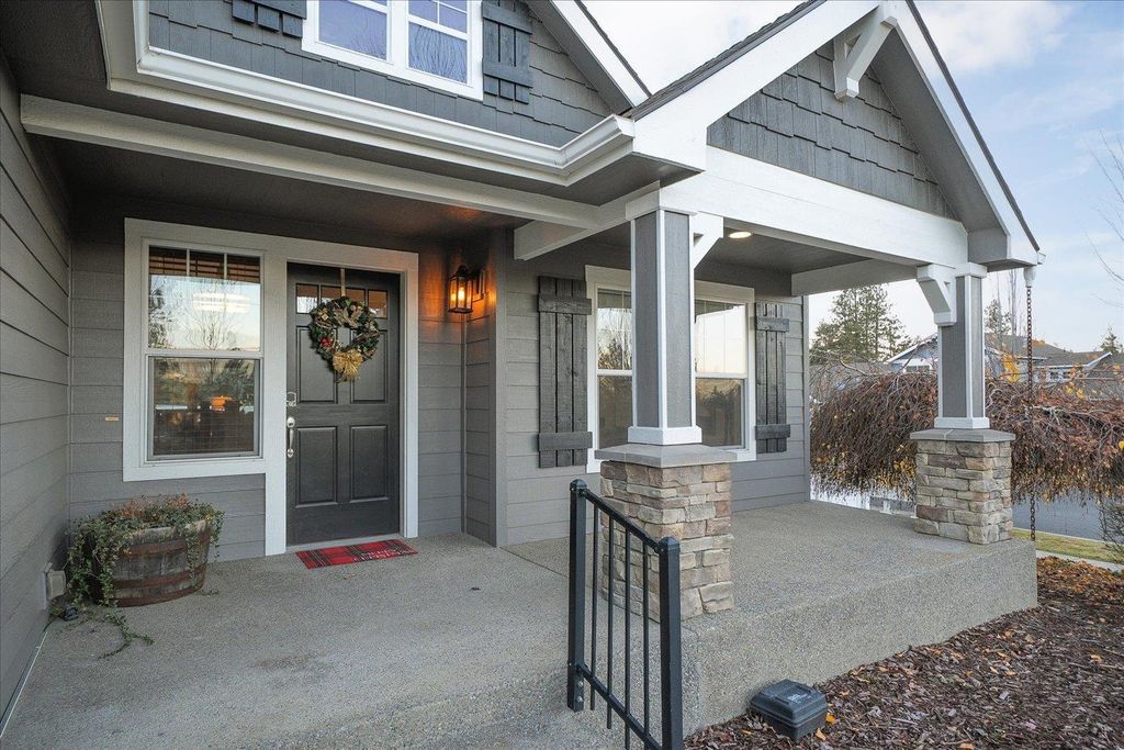1602 S Canyon Woods Ln, Spokane, WA 99223 photo 2