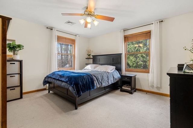 4 Dorianna Cir, Shrewsbury, MA 01545