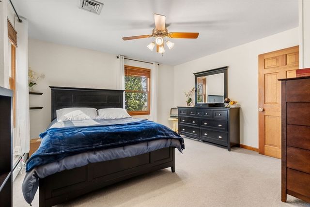 4 Dorianna Cir, Shrewsbury, MA 01545