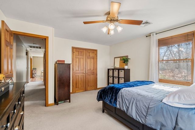 4 Dorianna Cir, Shrewsbury, MA 01545