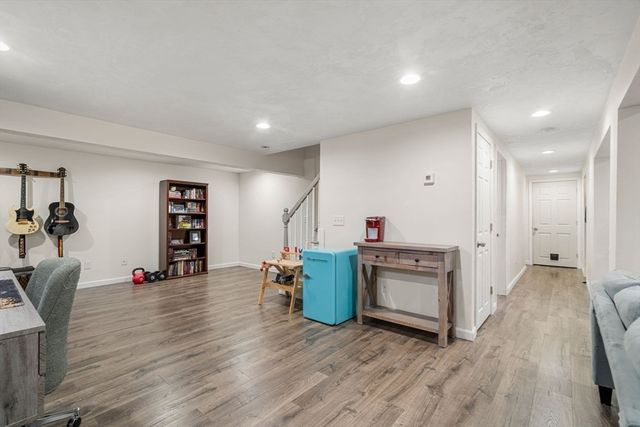 4 Dorianna Cir, Shrewsbury, MA 01545