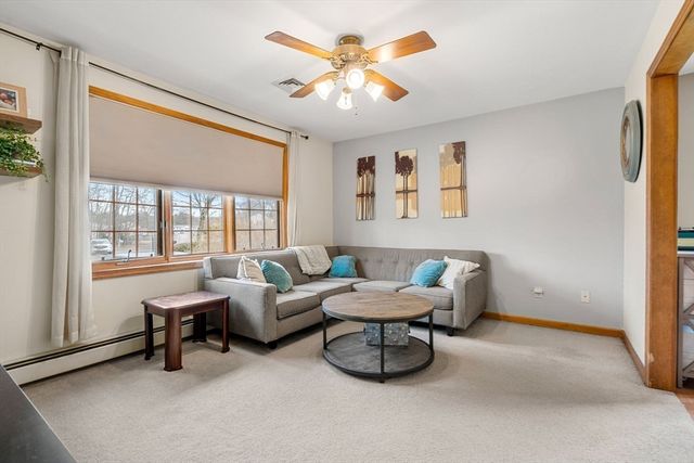 4 Dorianna Cir, Shrewsbury, MA 01545