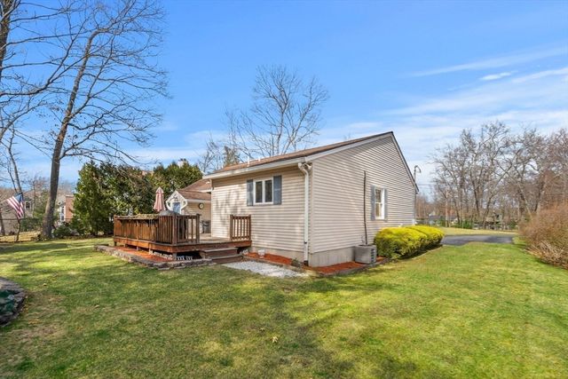 4 Dorianna Cir, Shrewsbury, MA 01545