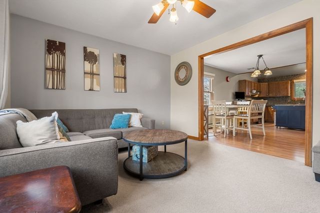 4 Dorianna Cir, Shrewsbury, MA 01545