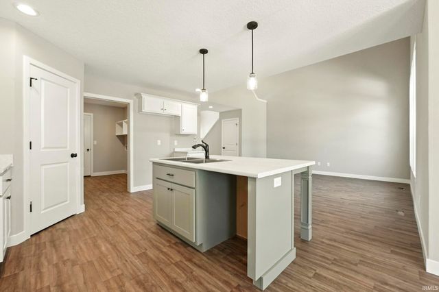 4792 Falcon Parkway, New Haven, IN 46774