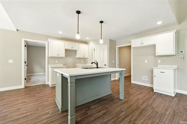 4792 Falcon Parkway, New Haven, IN 46774