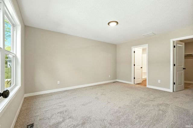 4792 Falcon Parkway, New Haven, IN 46774