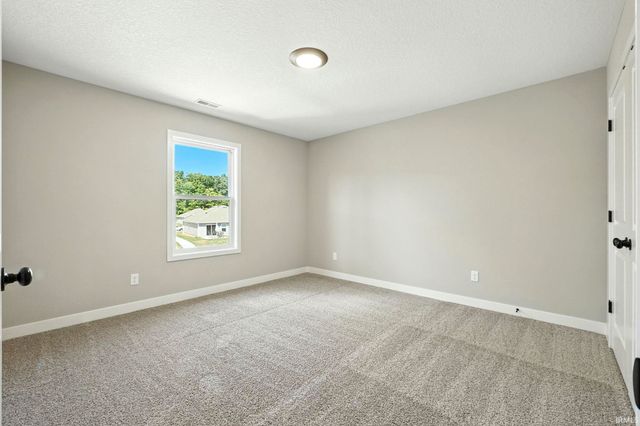 4792 Falcon Parkway, New Haven, IN 46774