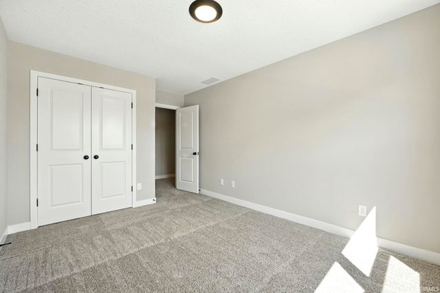 4792 Falcon Parkway, New Haven, IN 46774