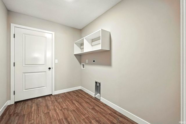 4792 Falcon Parkway, New Haven, IN 46774