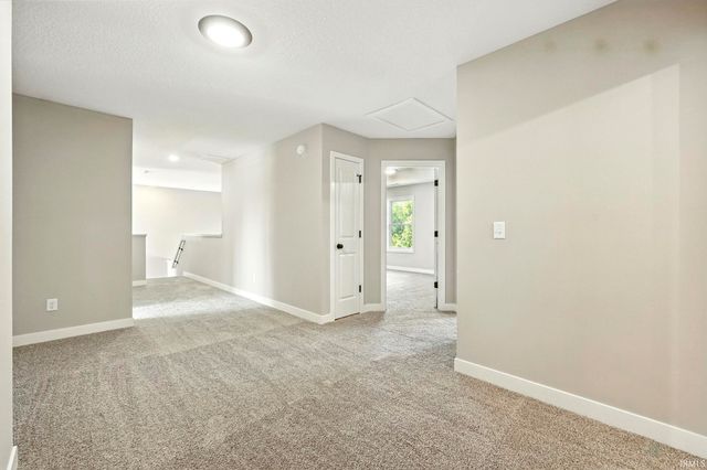 4792 Falcon Parkway, New Haven, IN 46774