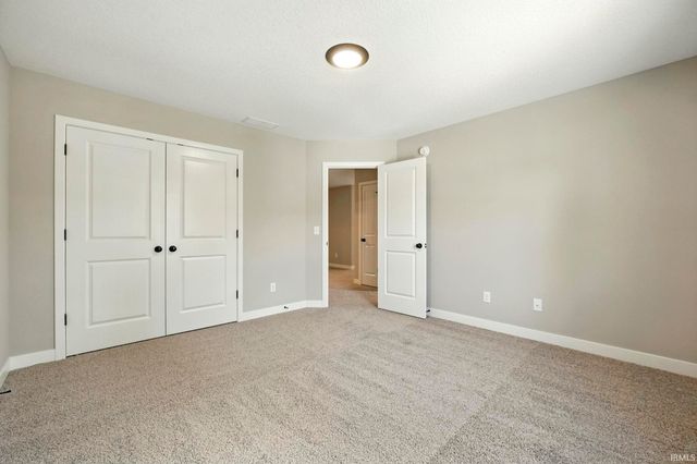 4792 Falcon Parkway, New Haven, IN 46774