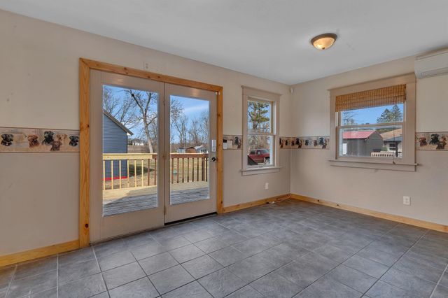 201 Dakota Avenue NE, Pennock, MN 56279