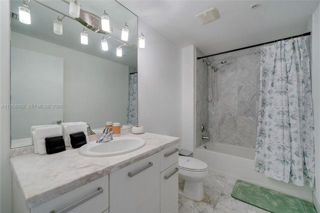 253 NE 2nd St 228, Miami, FL 33132