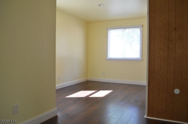 550 4Th St, Dunellen Boro, NJ 08812