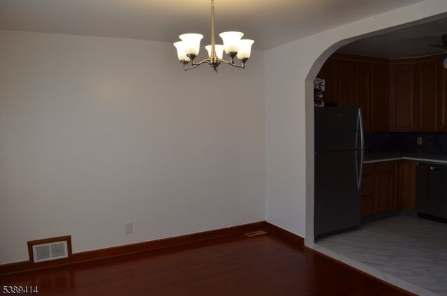 550 4Th St, Dunellen Boro, NJ 08812