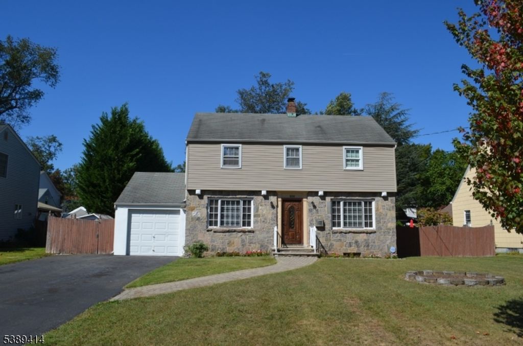 550 4Th St, Dunellen Boro, NJ 08812