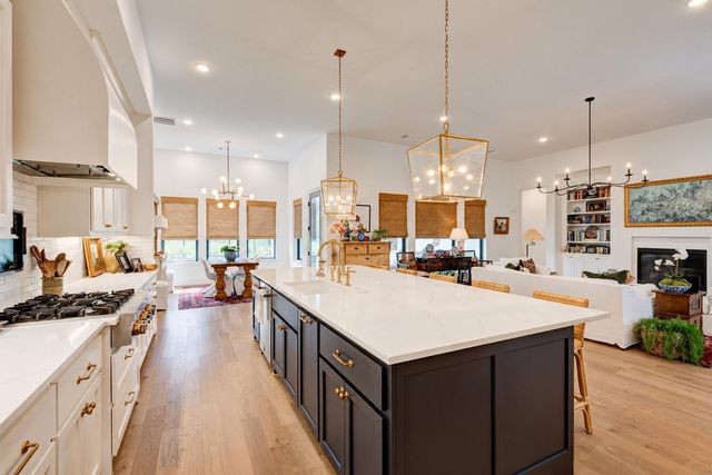 9776 Greenridge View Drive, Willis, TX 77318