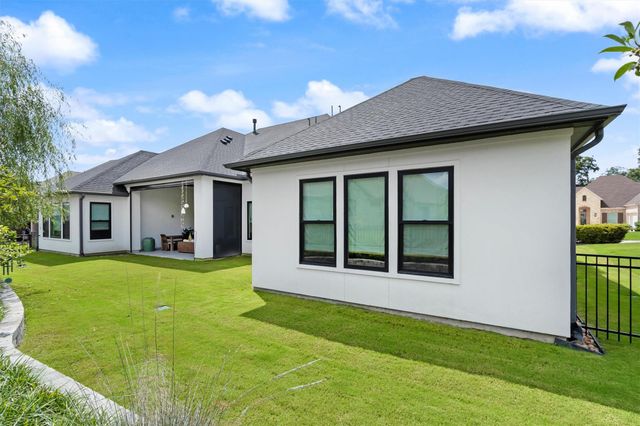 9776 Greenridge View Drive, Willis, TX 77318