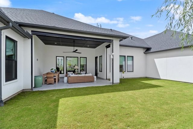 9776 Greenridge View Drive, Willis, TX 77318