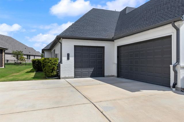 9776 Greenridge View Drive, Willis, TX 77318