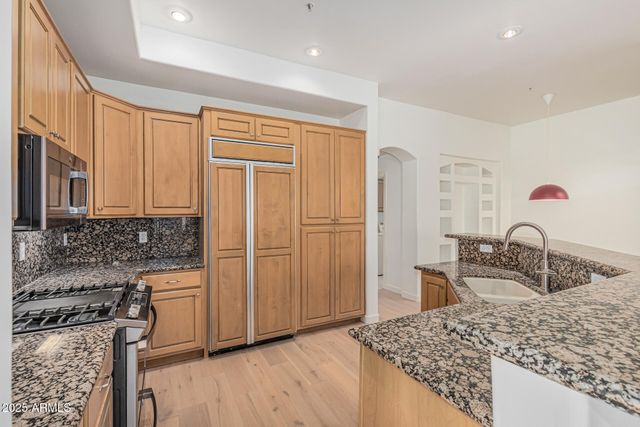 8338 E JOSHUA TREE Lane, Scottsdale, AZ 85250