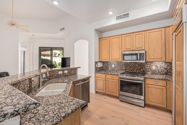 8338 E JOSHUA TREE Lane, Scottsdale, AZ 85250