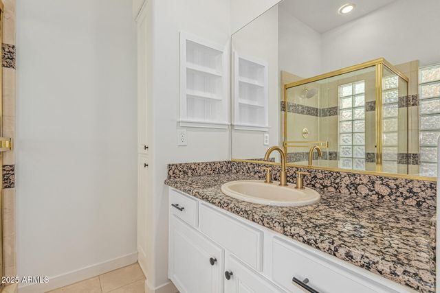 8338 E JOSHUA TREE Lane, Scottsdale, AZ 85250