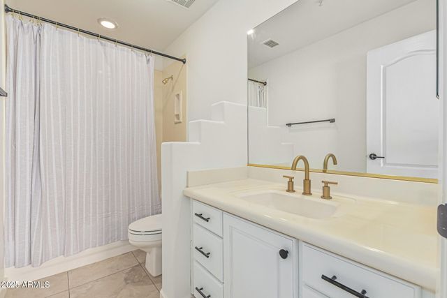 8338 E JOSHUA TREE Lane, Scottsdale, AZ 85250