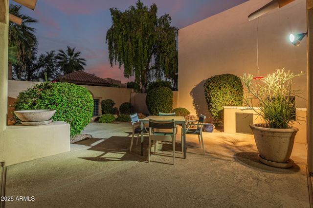 8338 E JOSHUA TREE Lane, Scottsdale, AZ 85250