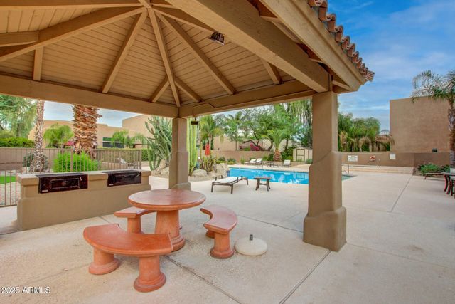 8338 E JOSHUA TREE Lane, Scottsdale, AZ 85250