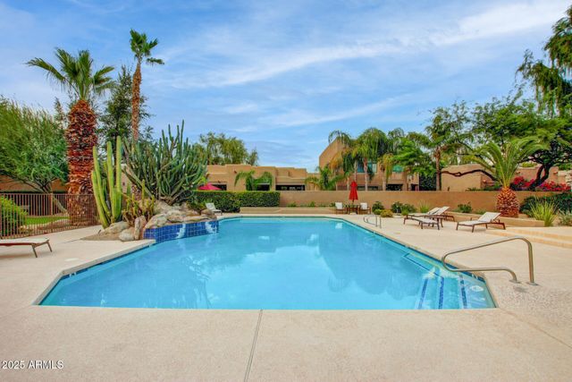 8338 E JOSHUA TREE Lane, Scottsdale, AZ 85250