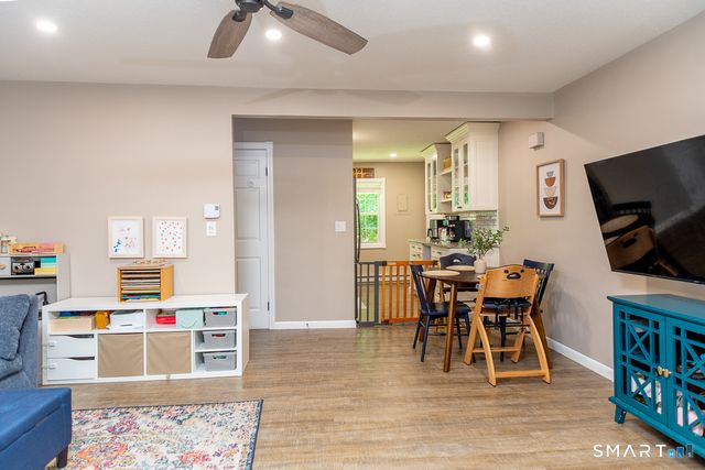 646 Howe Avenue 8, Shelton, CT 06484