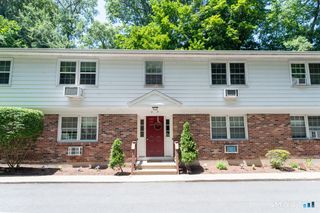 646 Howe Avenue 8, Shelton, CT 06484